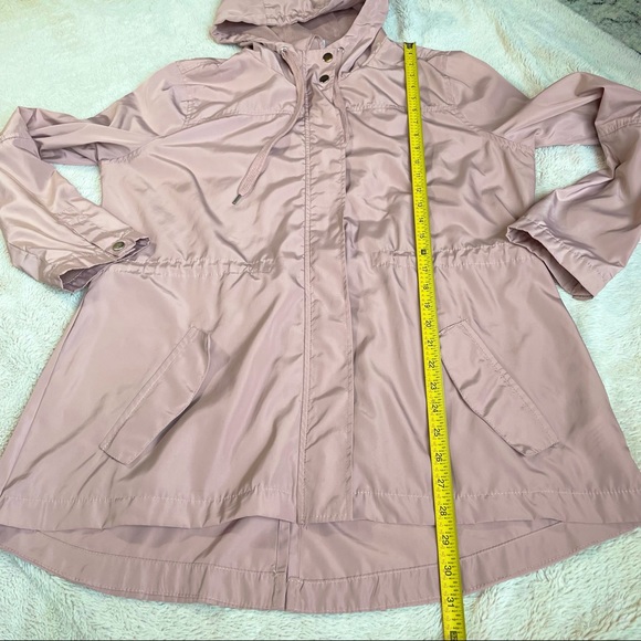 26 International Windbreaker Jacket - Picture 6 of 8